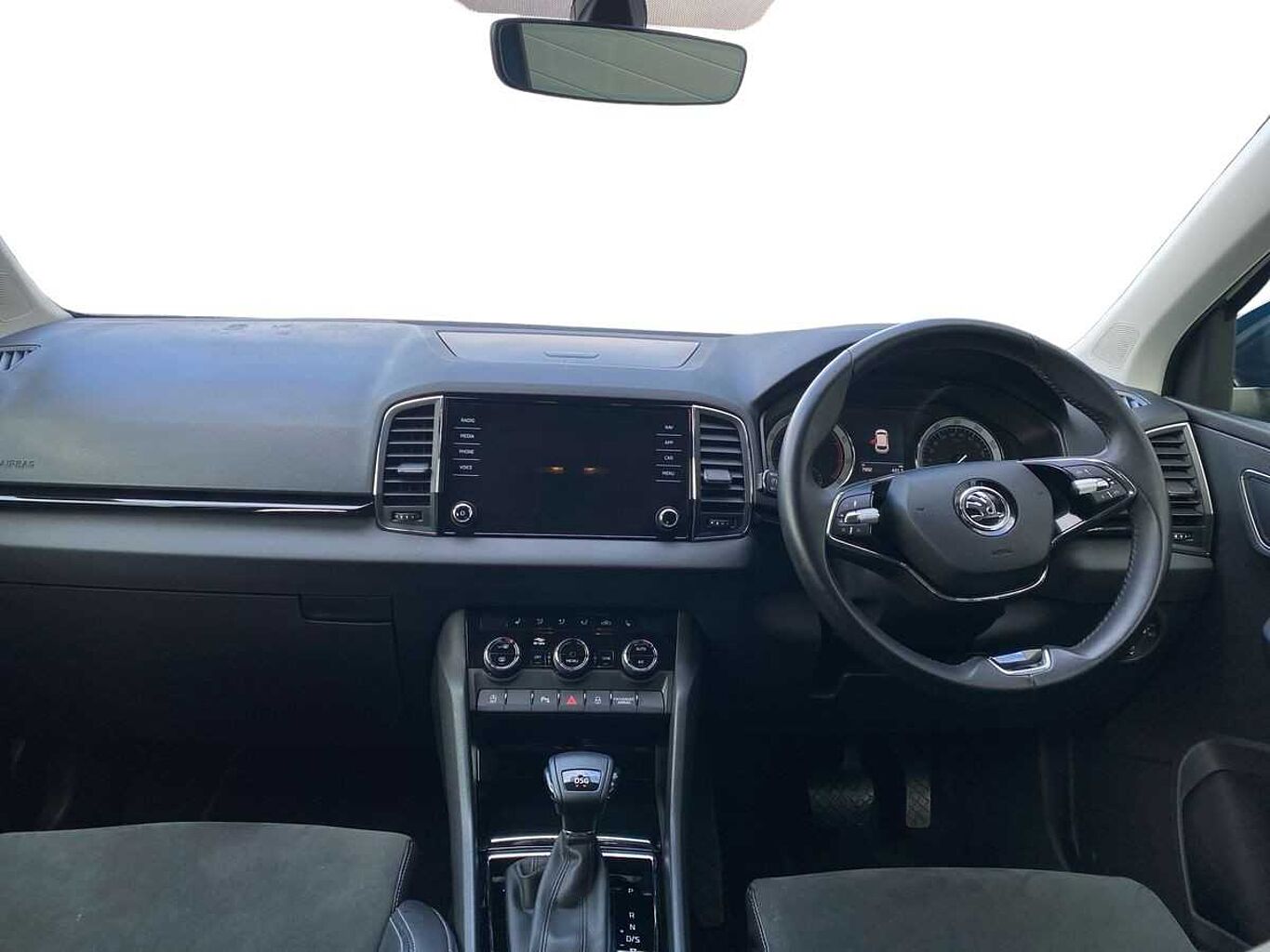 SKODA Karoq Estate 1.5 TSI SE L 5dr DSG